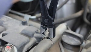 Automobile clamp
